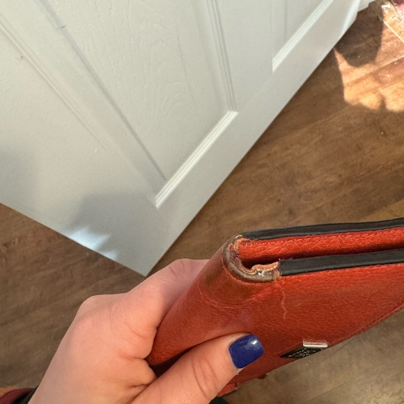 SOLD Coach Wallet, well loved 🍓 - Picture 5 of 6